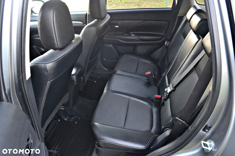 Mitsubishi Outlander 2.2 DID Intense + 4WD - 28