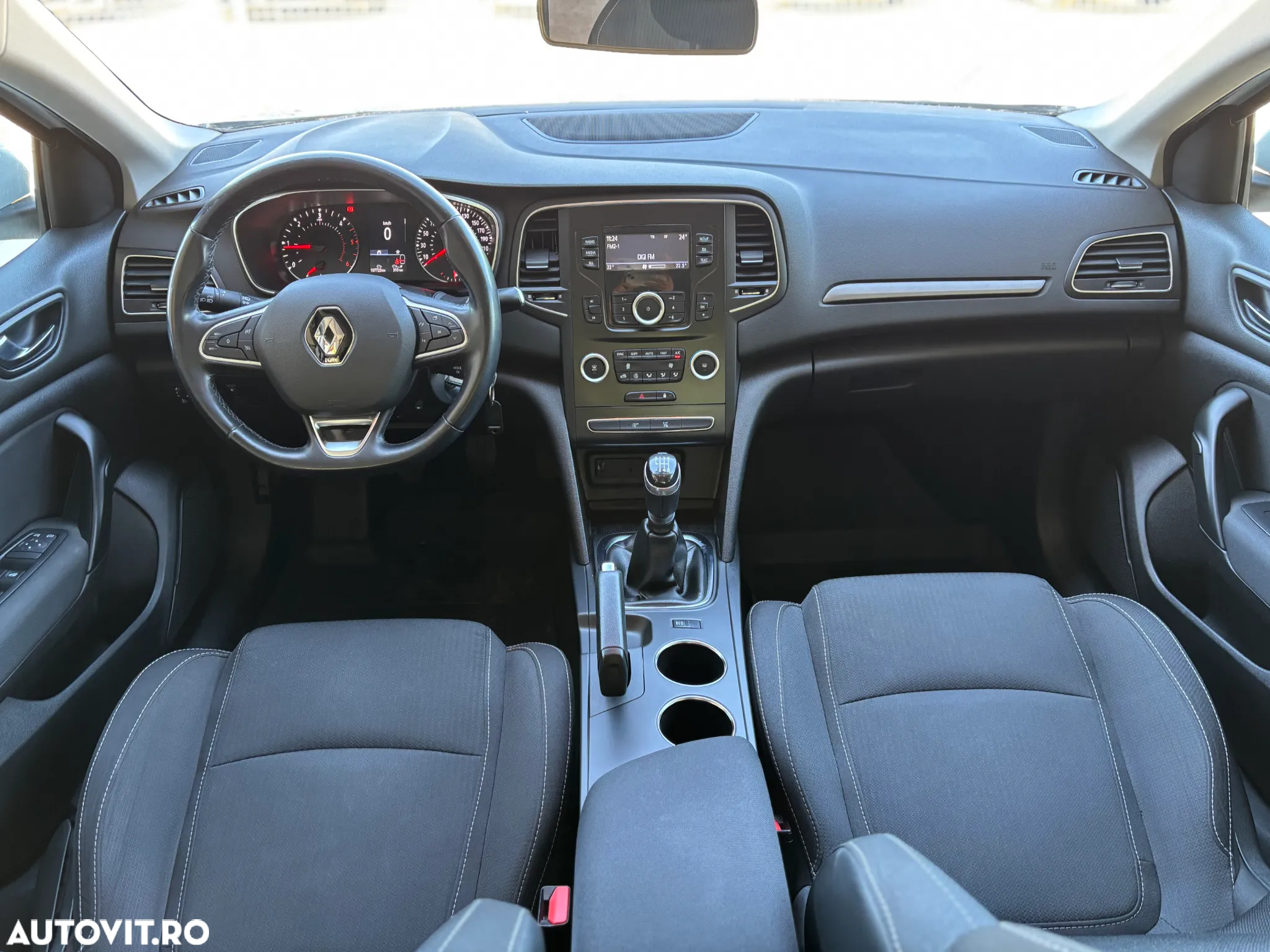 Renault Megane BLUE dCi 115 Equilibre - 5