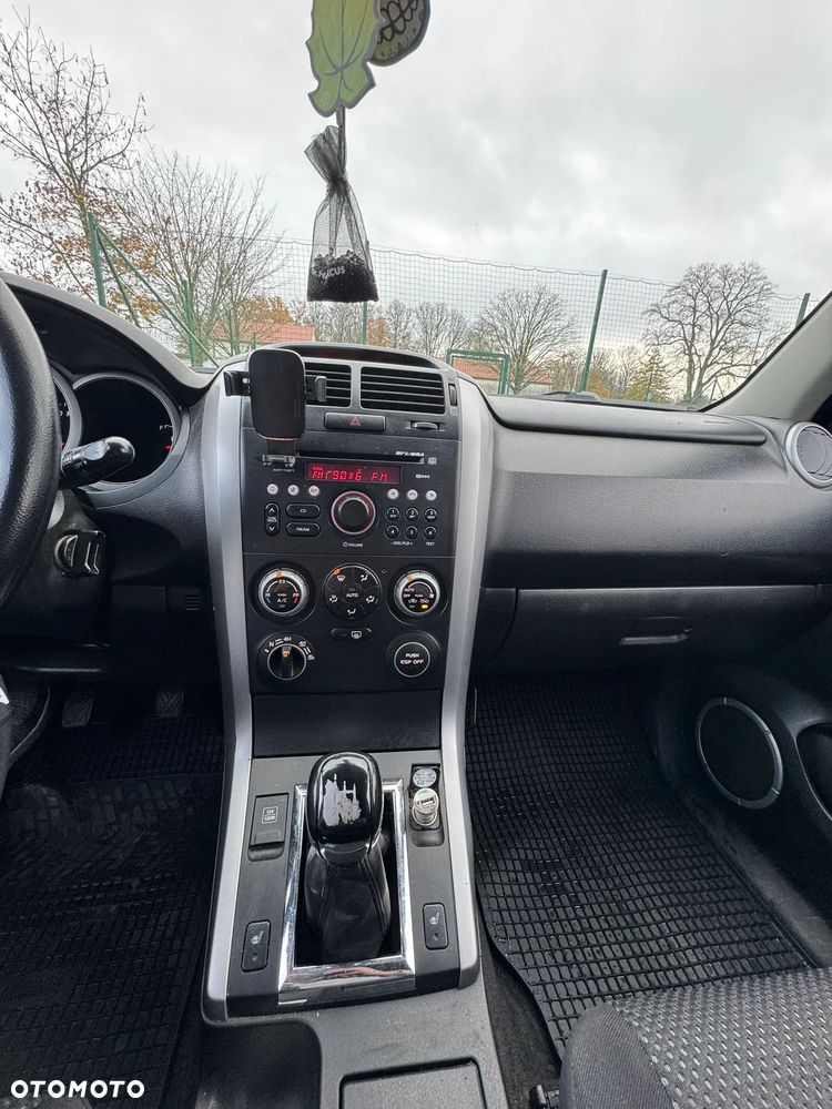 Suzuki Grand Vitara 2.0 - 15