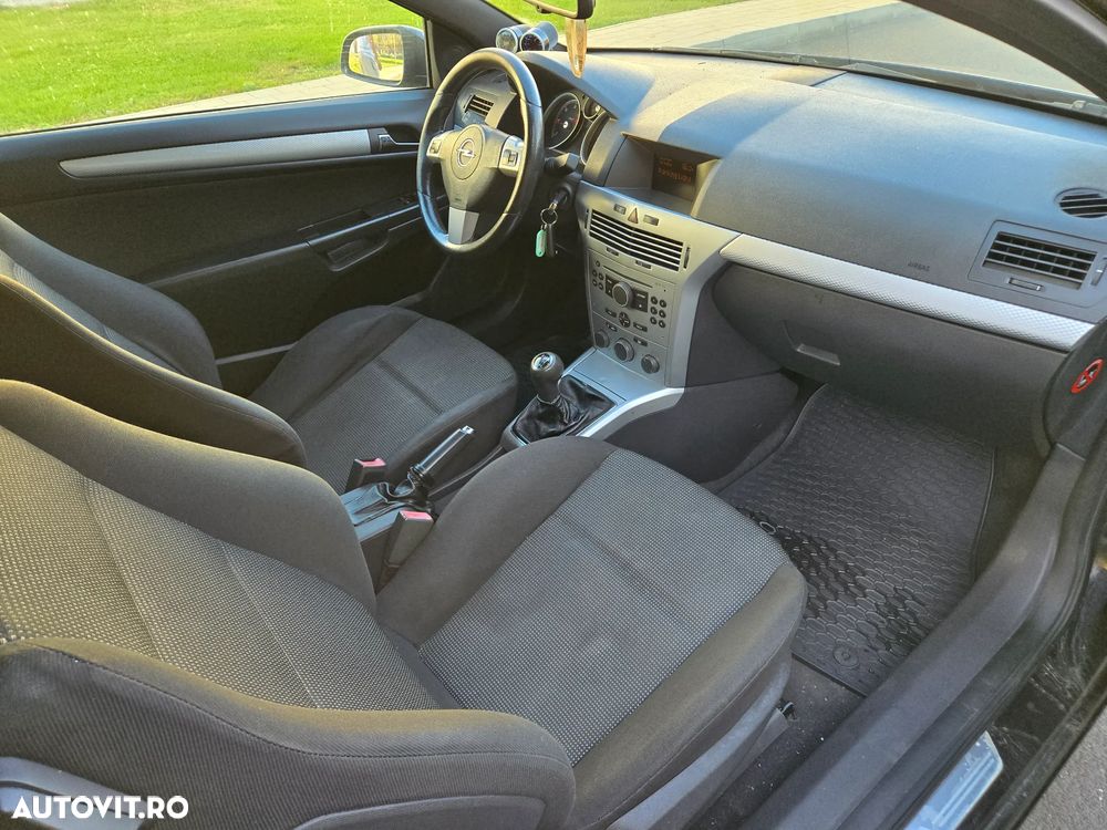 Opel Astra 1.9 CDTI Cosmo - 9