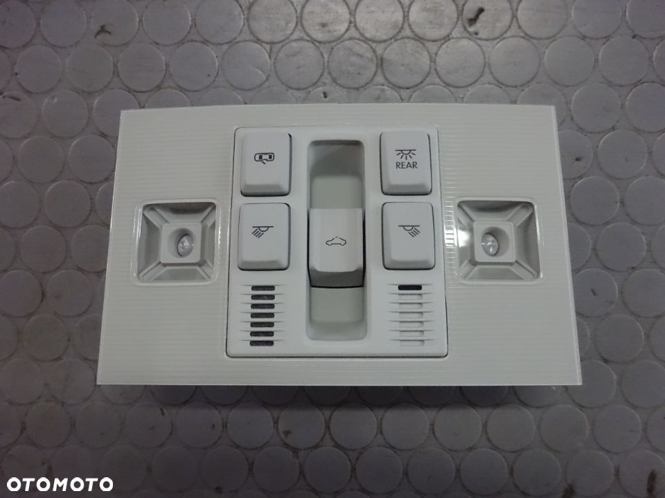 lampka podsufitki szyberdach VW Golf VII czesci