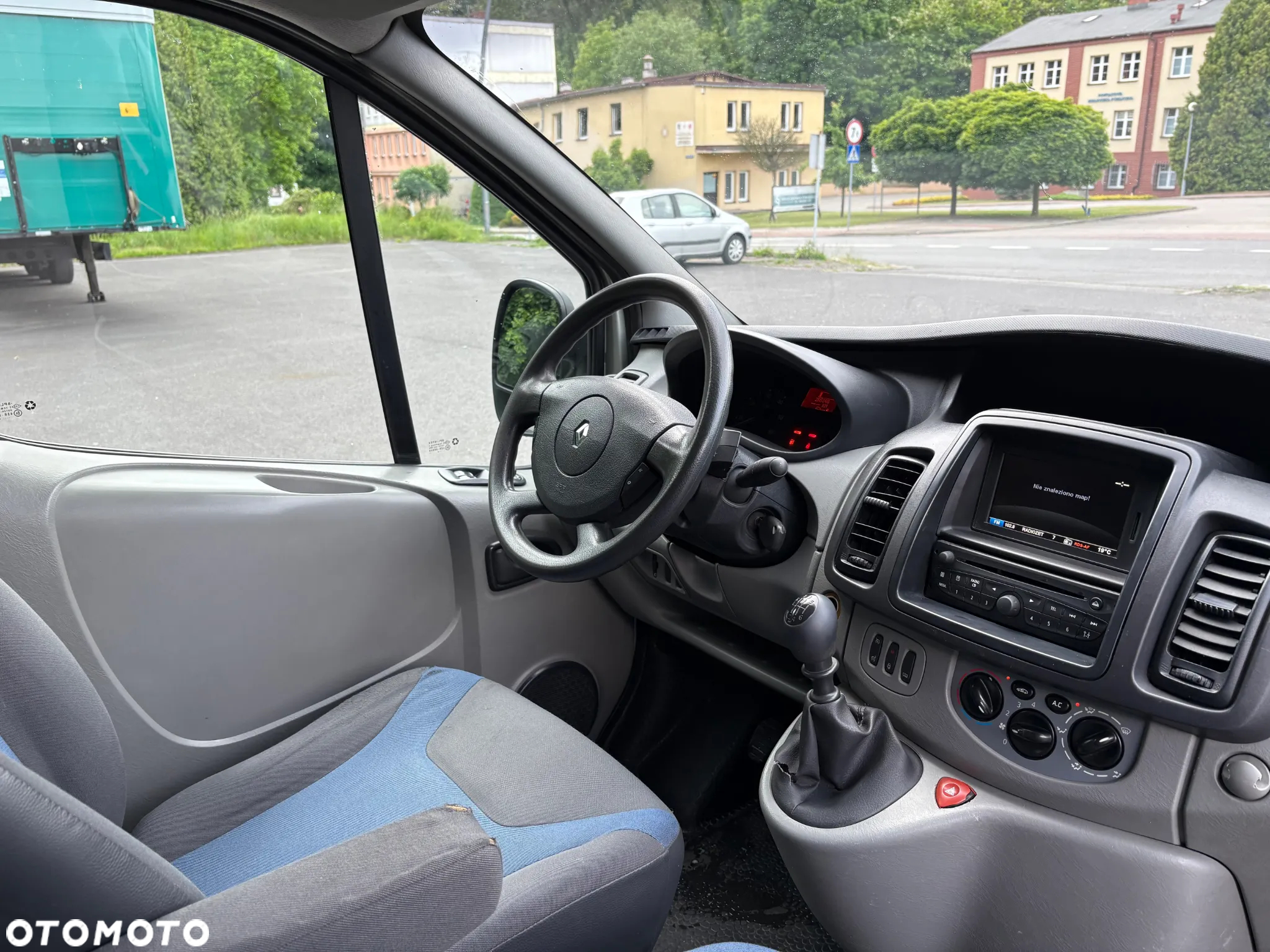 Renault Trafic - 10