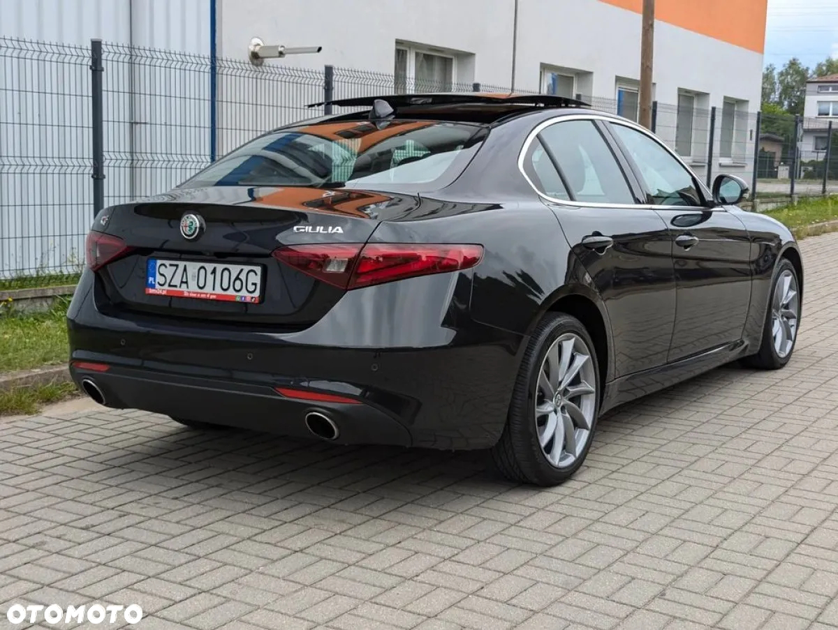 Alfa Romeo Giulia 2.0 Turbo TI Q4 - 4