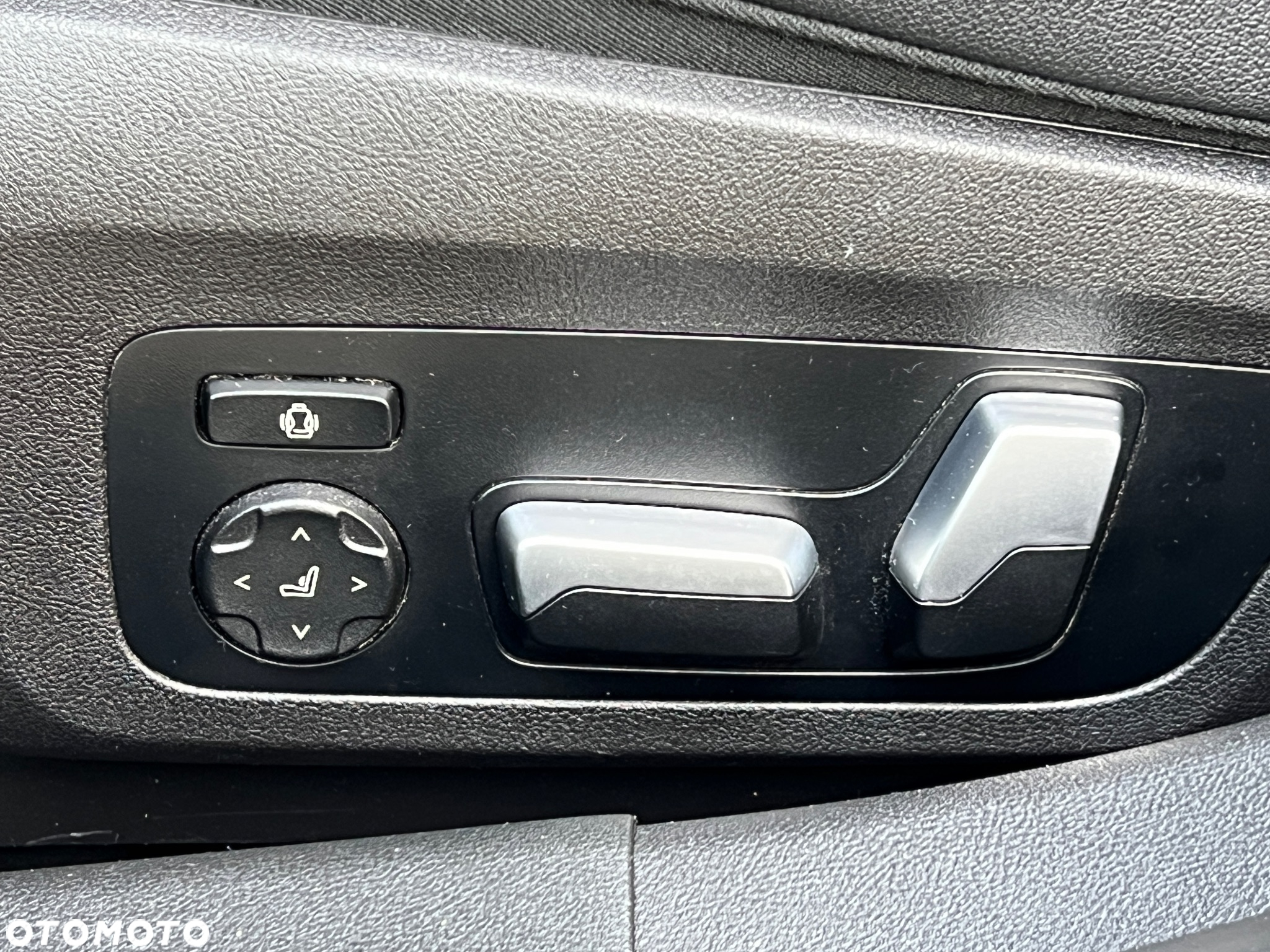 BMW Seria 3 330i Advantage - 15