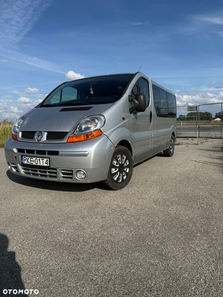 Renault Trafic Passenger - 1