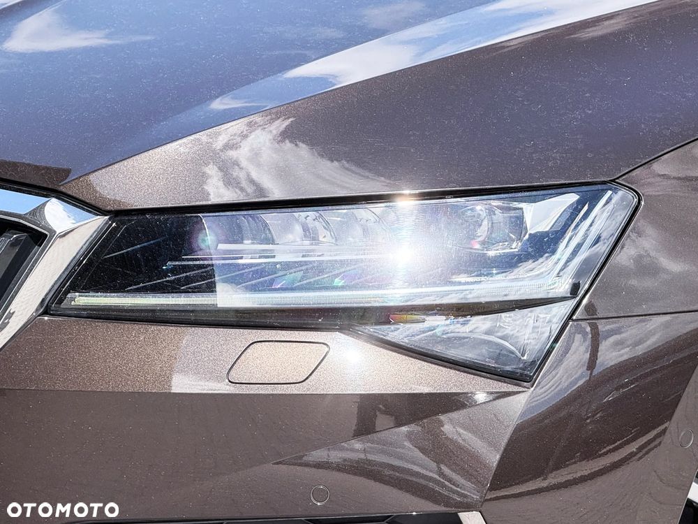 Skoda Superb 2.0 TSI L&K DSG - 11
