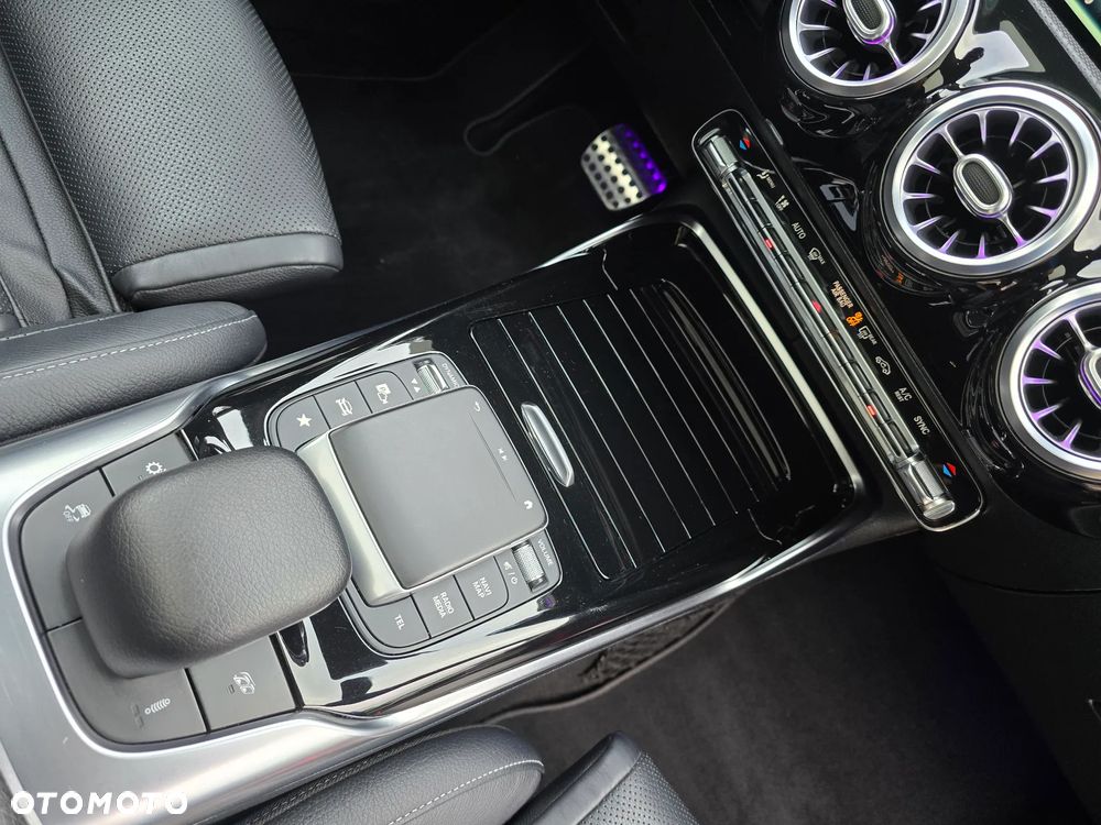 Mercedes-Benz CLA AMG 45 S 4-Matic 8G-DCT - 14