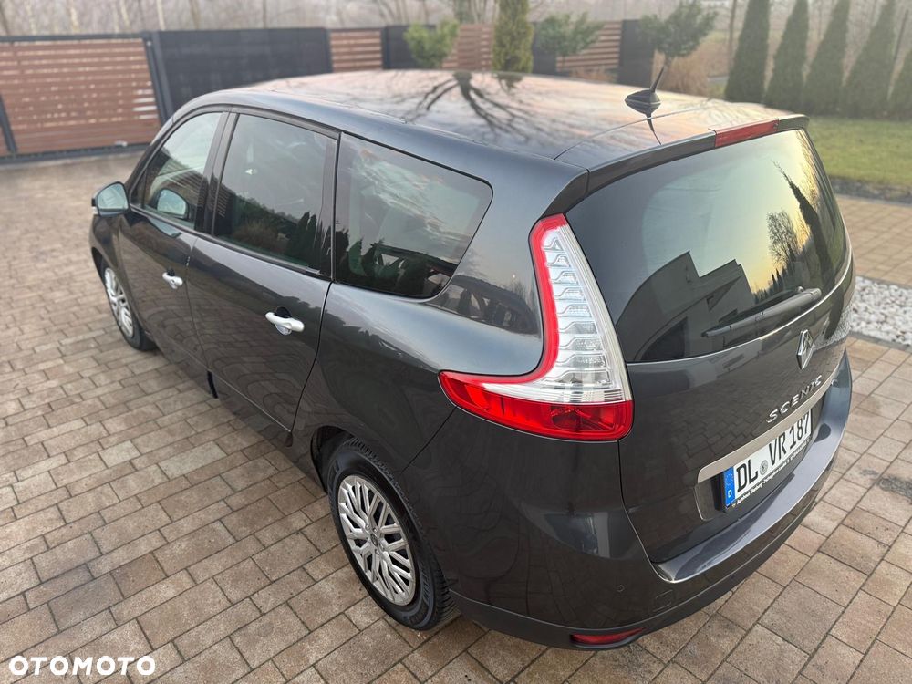 Renault Scenic - 11
