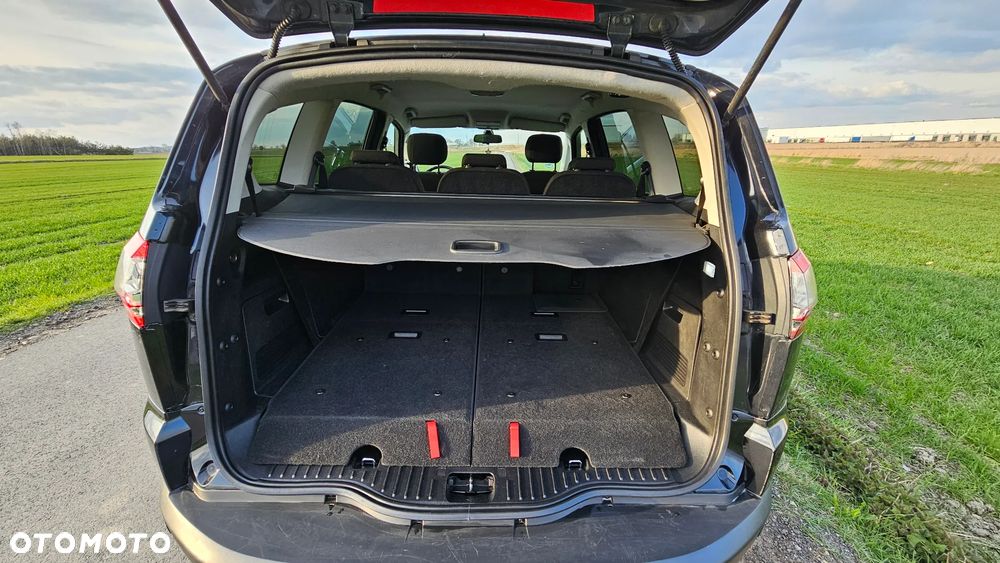 Ford S-Max 2.0 TDCi DPF Champions Edition - 11