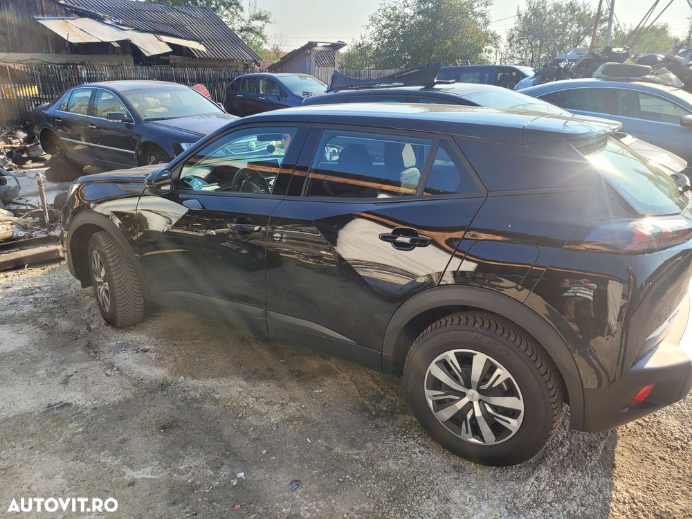 Dezmembrez Peugeot 2008 1.2l benzina - 4