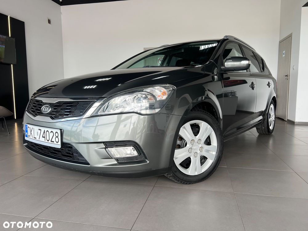 Kia Ceed - 1