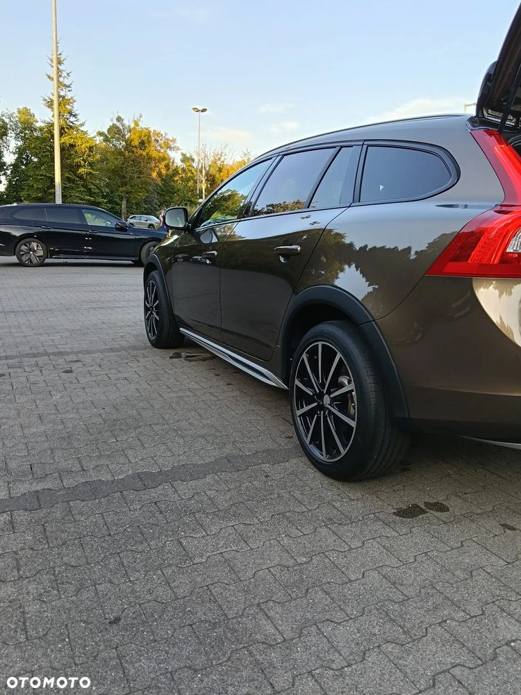Volvo V60 Cross Country D3 Drive-E Momentum - 8