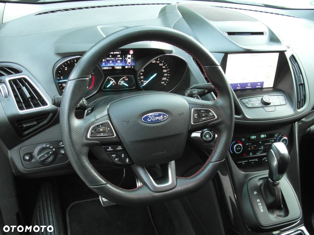 Ford Kuga 2.0 TDCi 4x4 ST-Line - 23