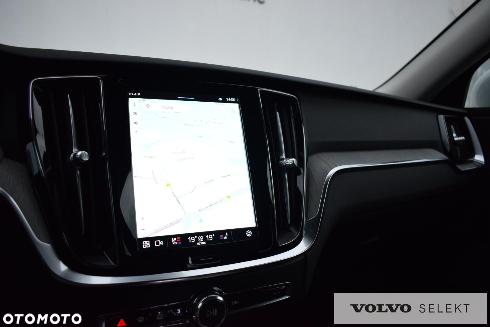 Volvo V60 Cross Country - 26