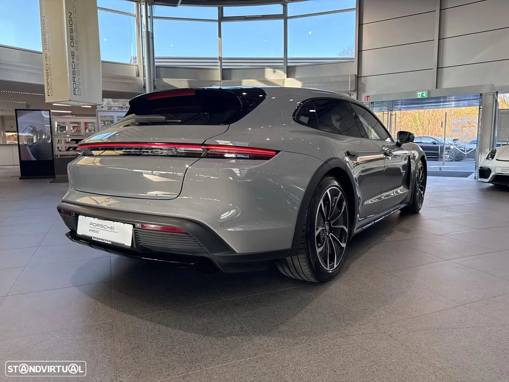 Porsche Taycan Cross Turismo 4S - 8