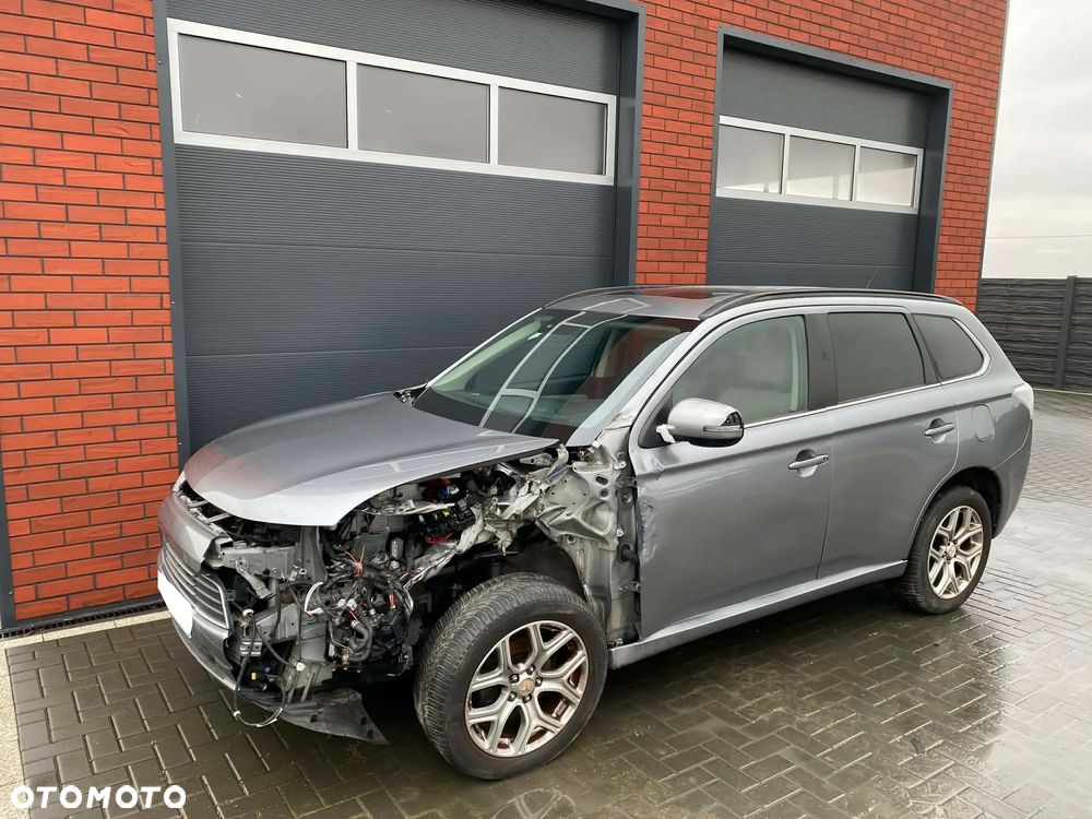 Mitsubishi Outlander 2.4 4WD - 37