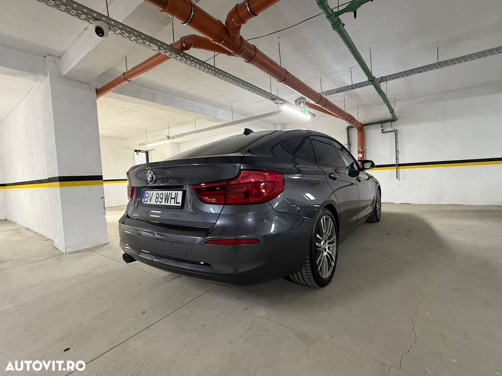 BMW Seria 3 325d Aut. Sport Line - 11