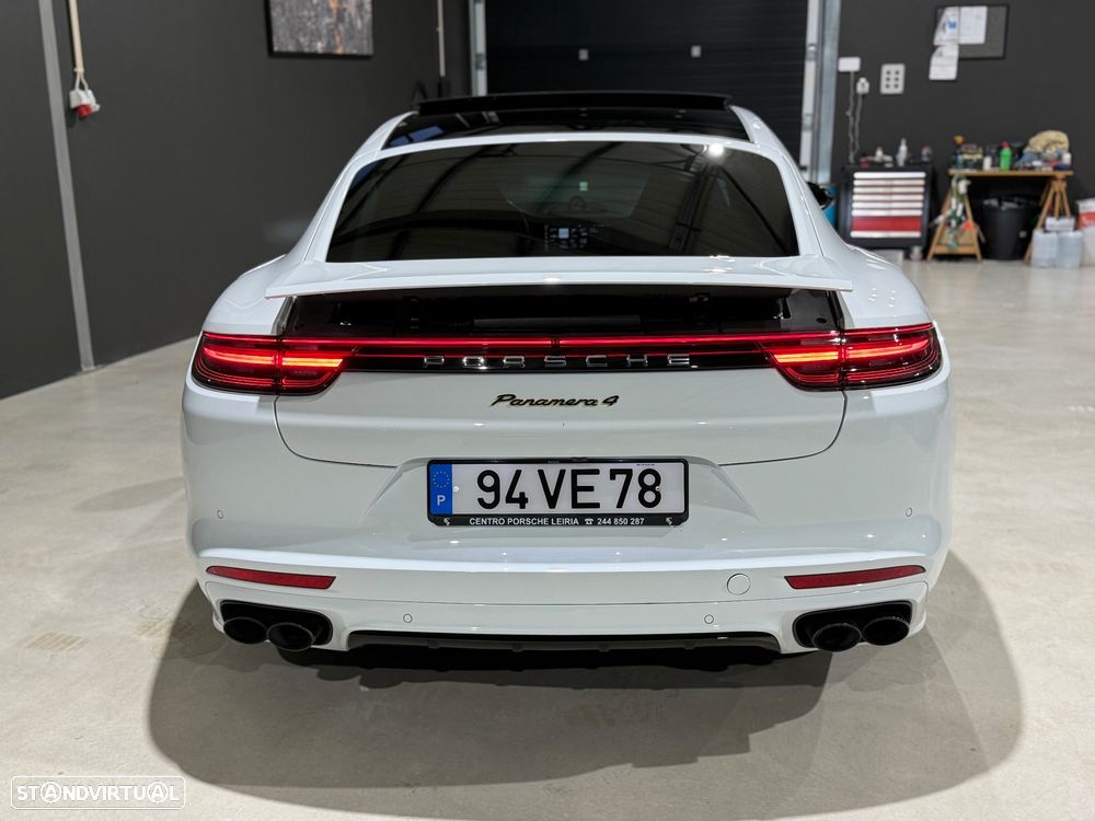 Porsche Panamera 4 E-Hybrid - 40