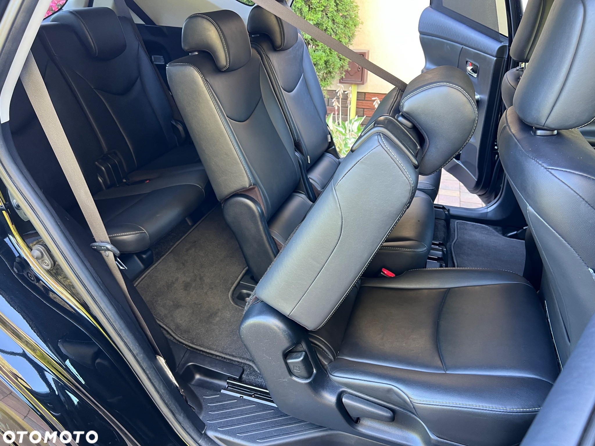Toyota Prius+ (Hybrid) Comfort - 19