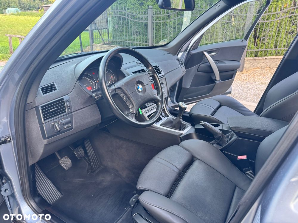 BMW X3 2.5i - 18
