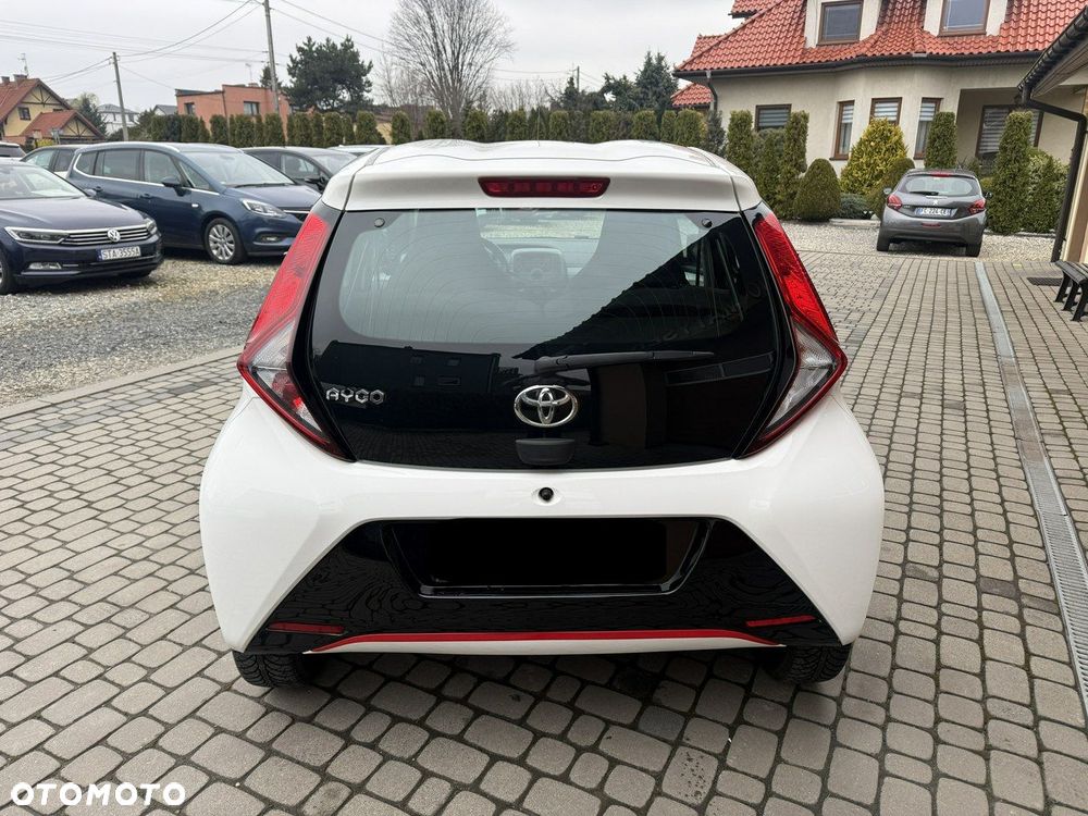 Toyota Aygo x-play - 9