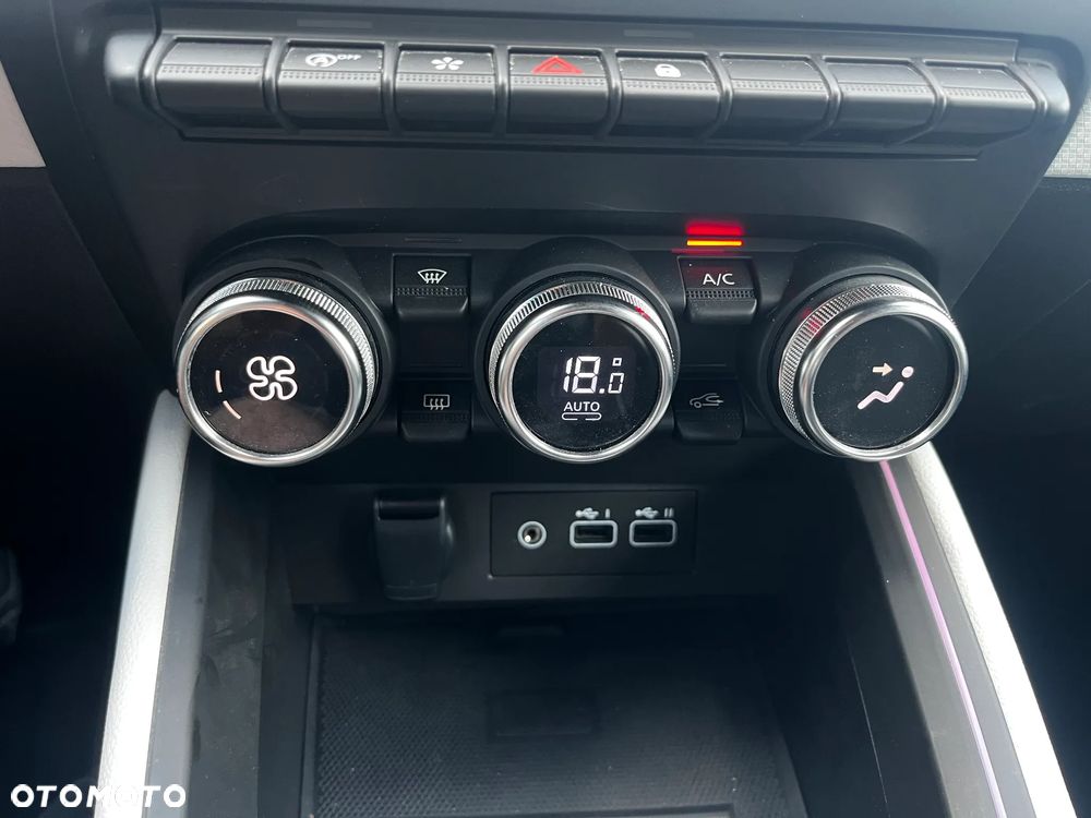 Renault Clio TCe 90 BUSINESS EDITION - 28