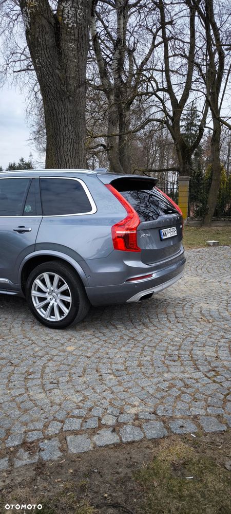 Volvo XC 90 - 9