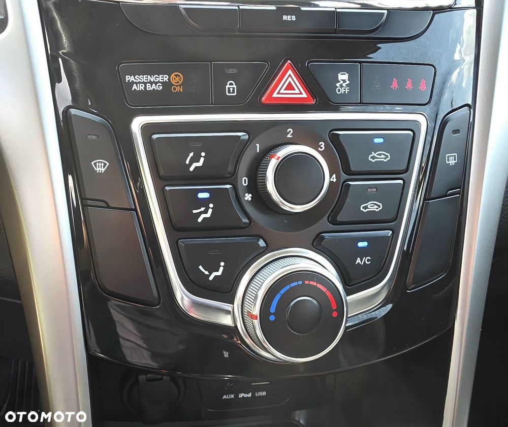Hyundai i30 1.4 Classic + - 23