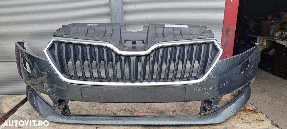 Bara fata Skoda Fabia 3 Facelift - 1