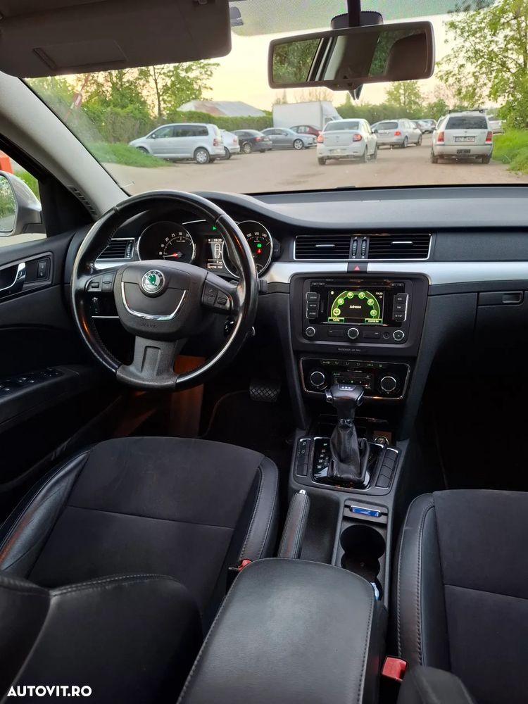 Skoda Superb 2.0 TDI DSG Elegance - 18