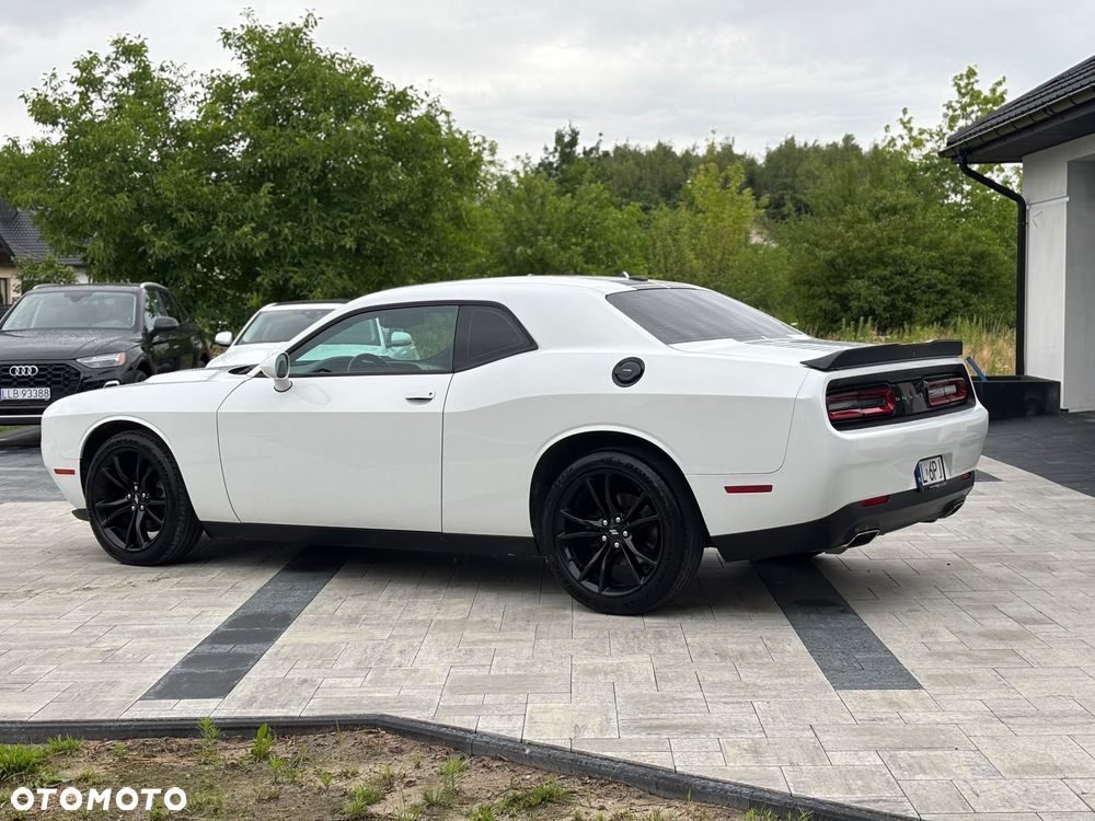 Dodge Challenger 3.6 SXT - 3