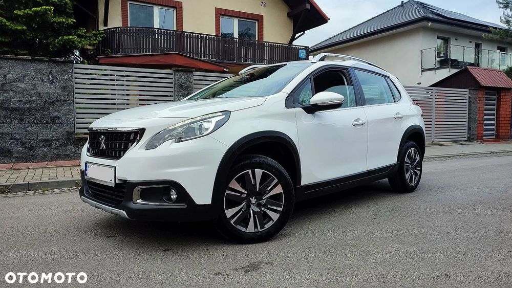 Peugeot 2008 1.2 Pure Tech Style S&S - 31