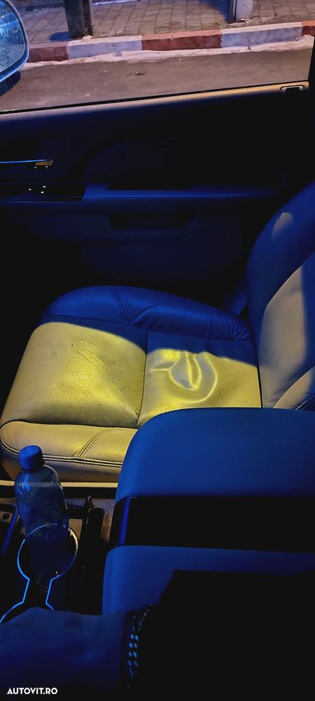 Cadillac Escalade 6.0 V8 Platinum - 7