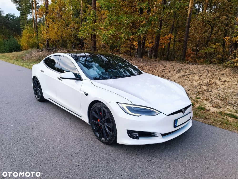Tesla Model S Performance - 2