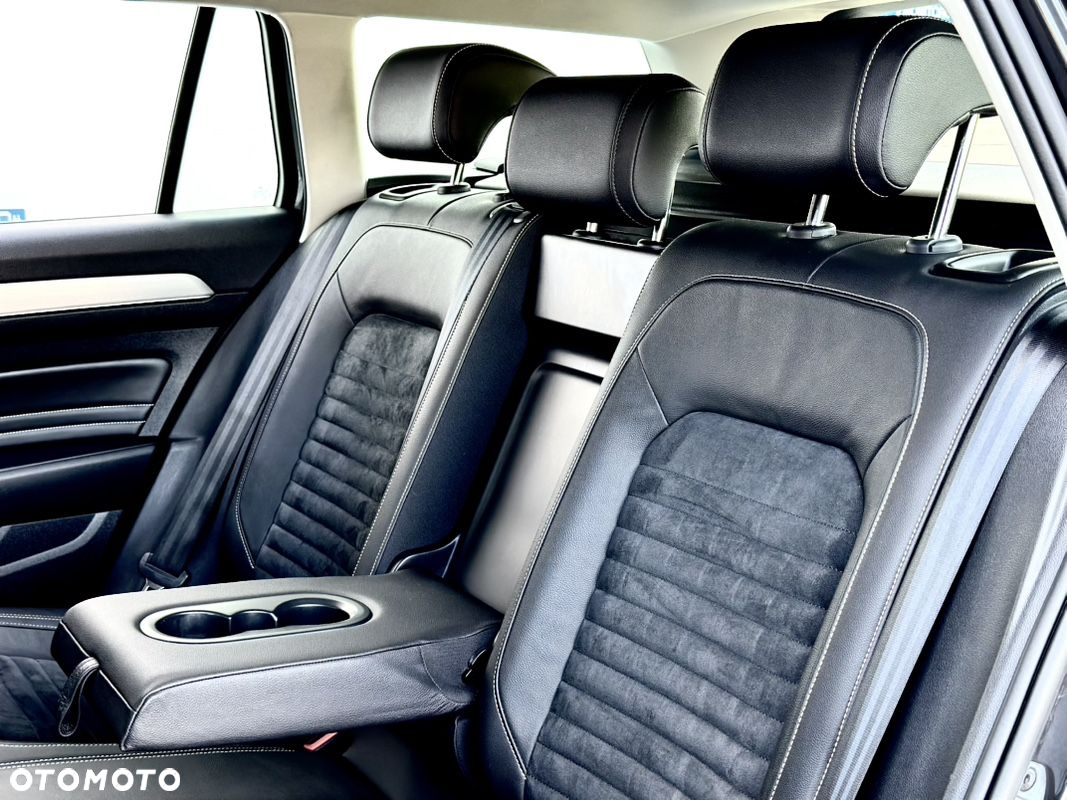 Volkswagen Passat Variant 2.0 TDI SCR DSG Highline - 27
