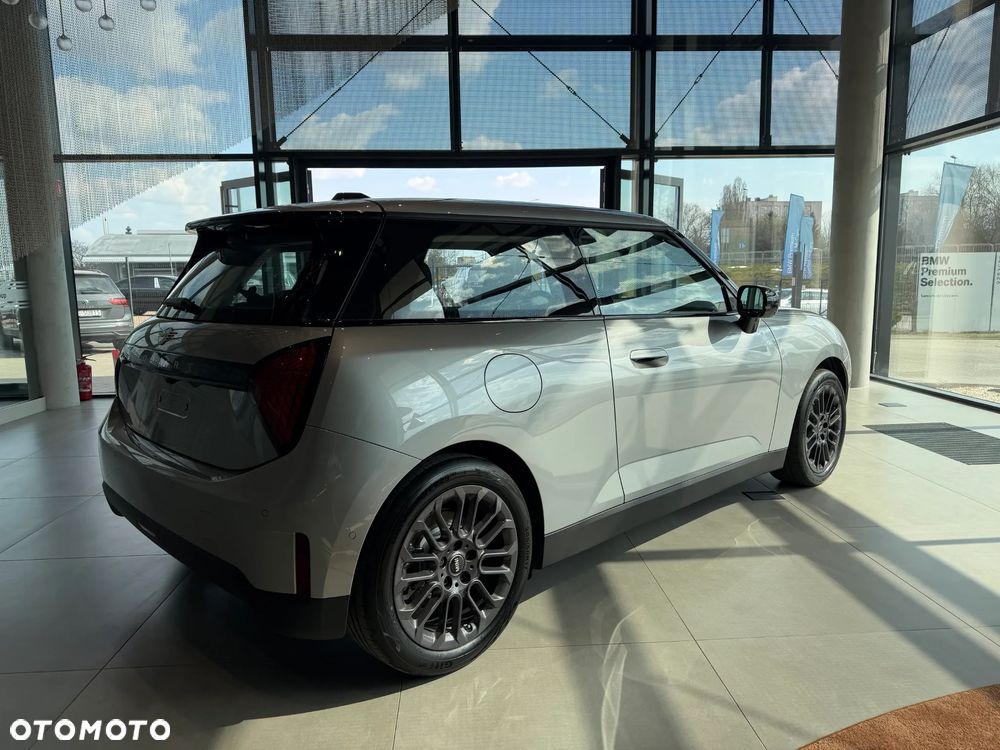 MINI Cooper SE 54.2kWh Linia Essential - 6