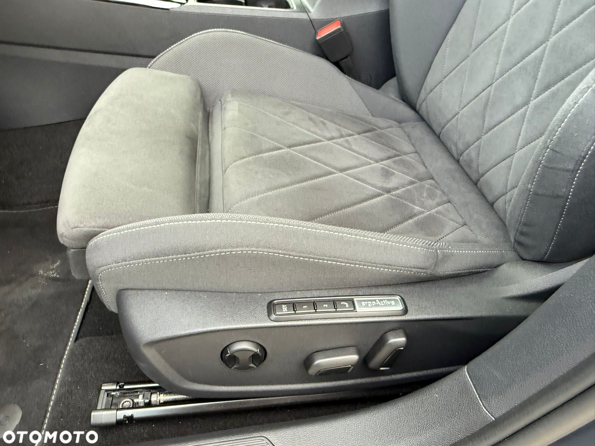 Volkswagen Golf VIII 1.5 TSI Style - 17