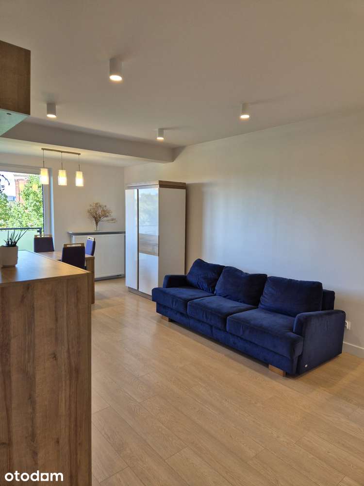 Wynajem 2-pokojowego apartamentowca w bloku 8 Dębów na Tymienieckiego