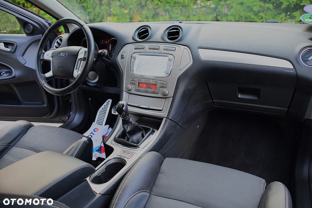 Ford Mondeo 2.0 Viva Titanium - 24