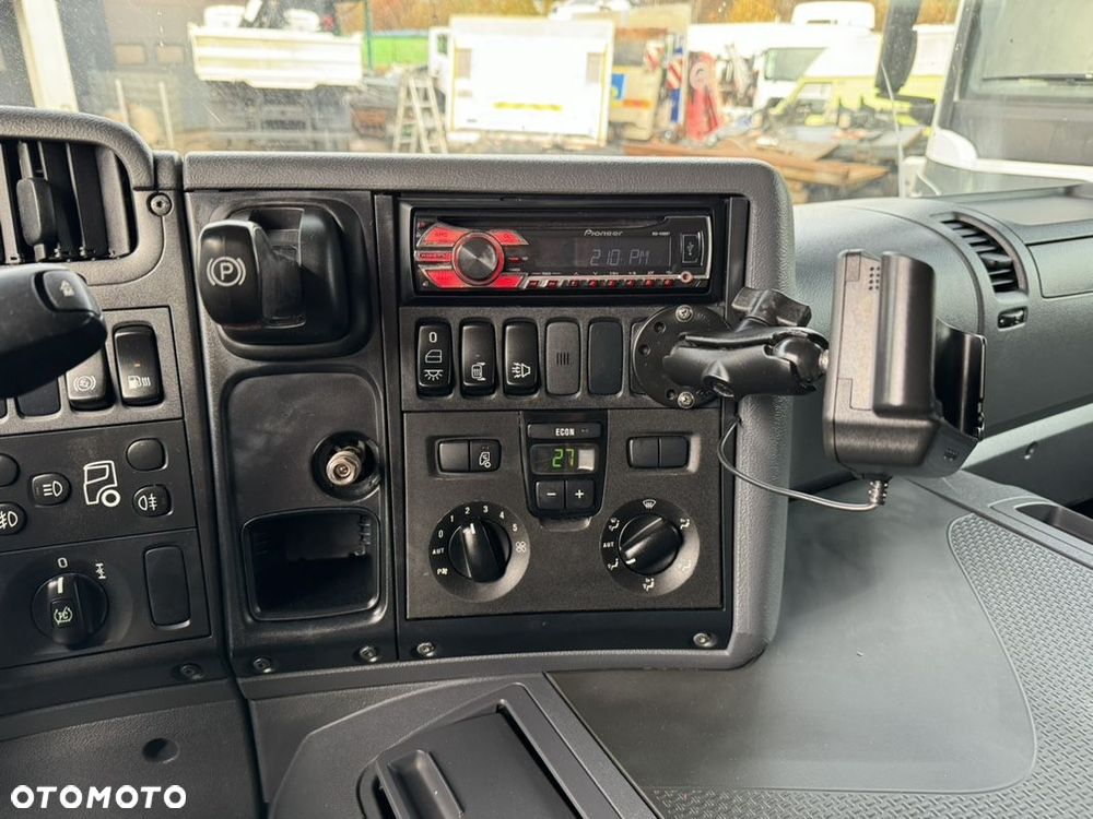 Scania P 320 / KONTENER 8.40 / Winda/ - 24