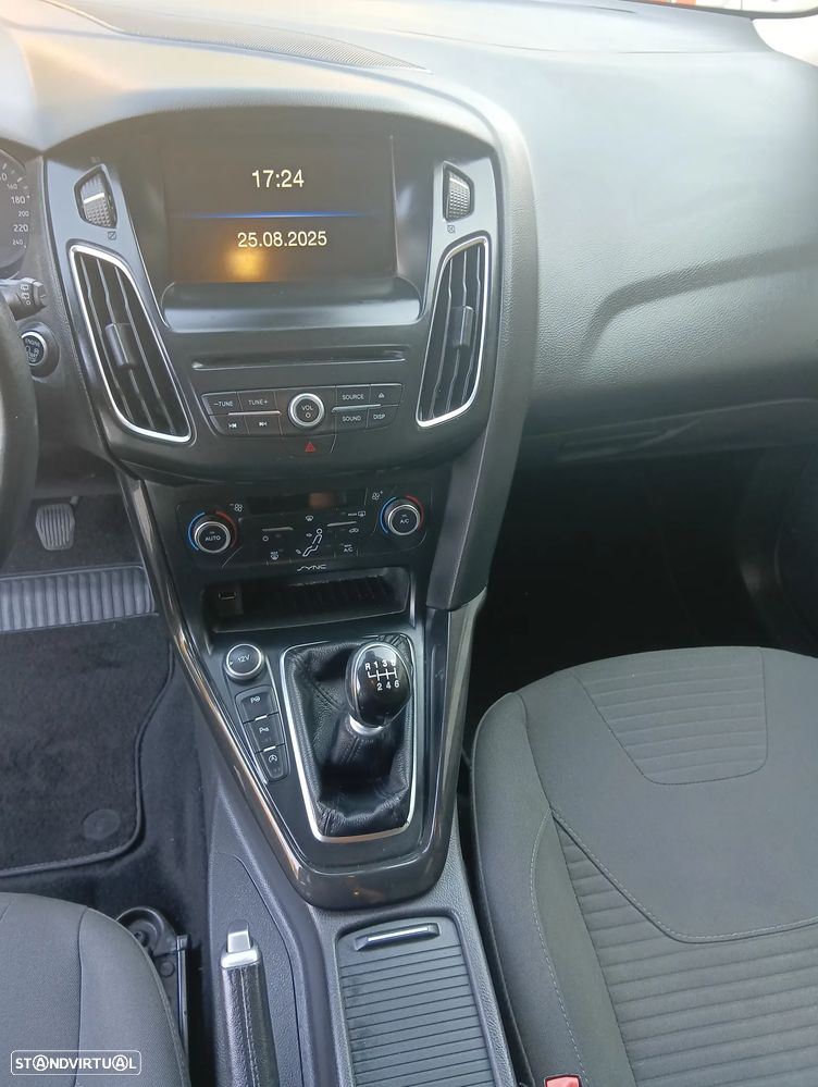 Ford Focus SW 1.0 SCTi Titanium Best - 20