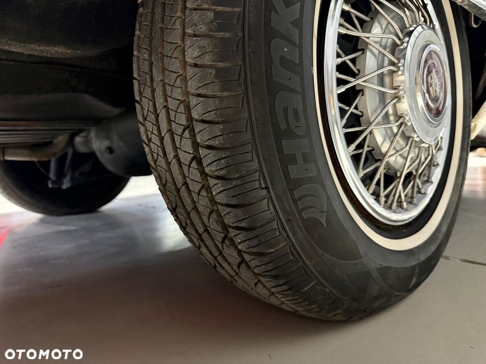 Cadillac Deville - 18