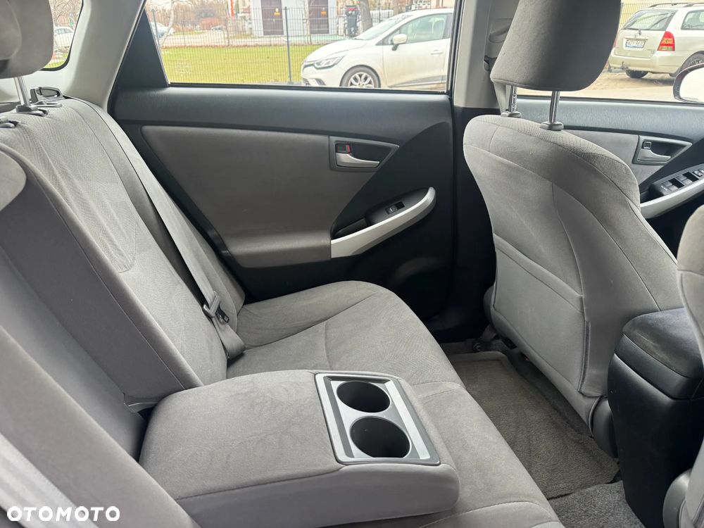 Toyota Prius - 13