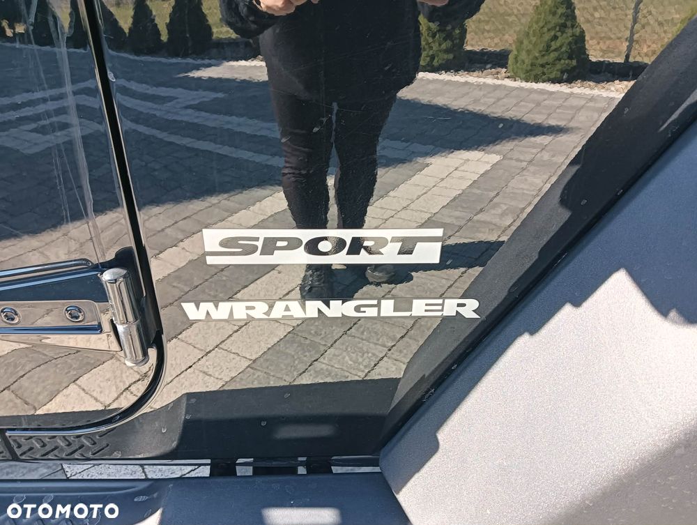 Jeep Wrangler 2.8 CRD Sport - 20