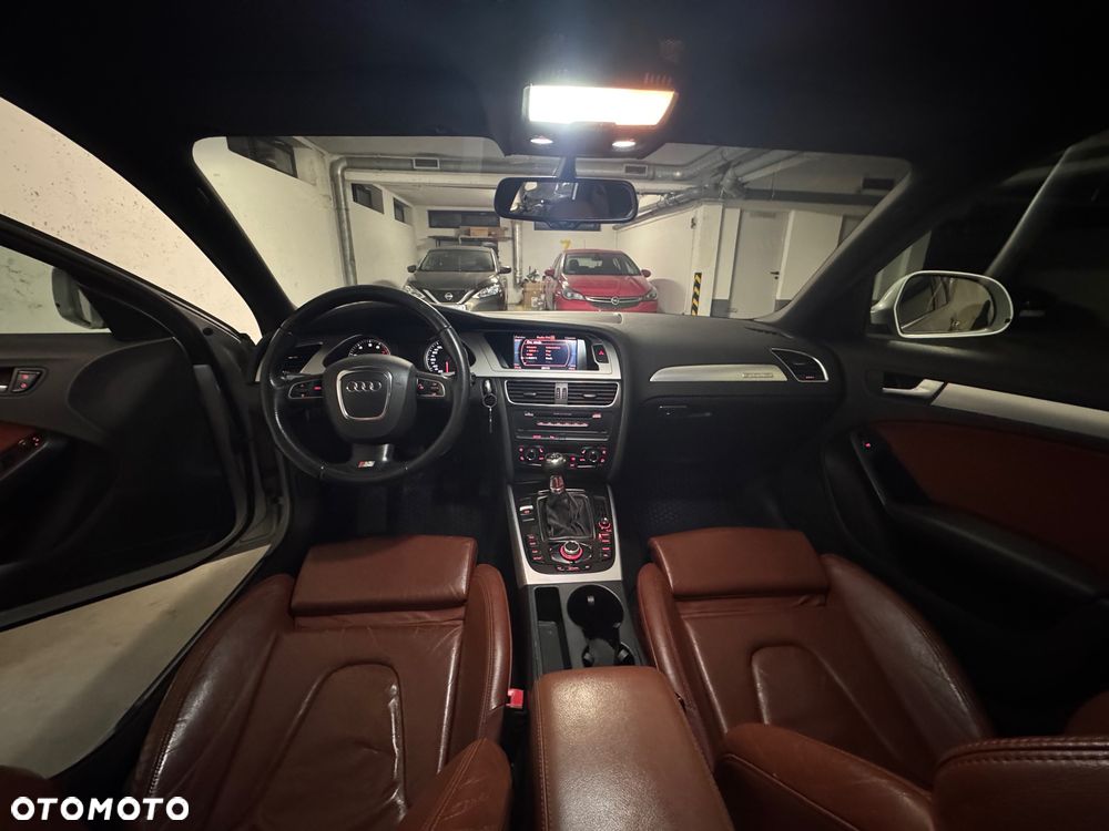 Audi A4 Avant 2.0 TFSI quattro Ambition - 2
