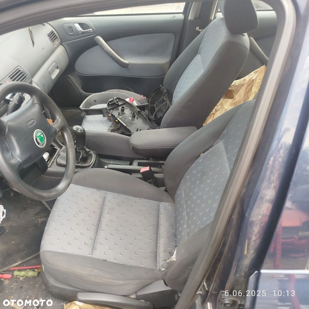 Skoda Octavia 1  na części . - 4
