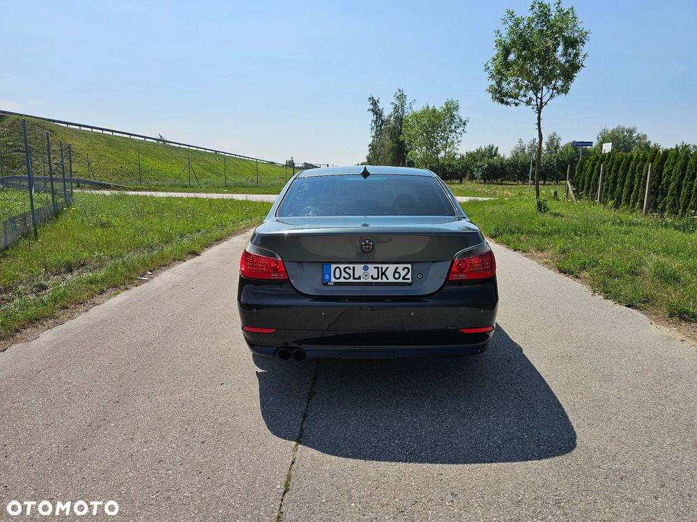 BMW Seria 5 520i - 6