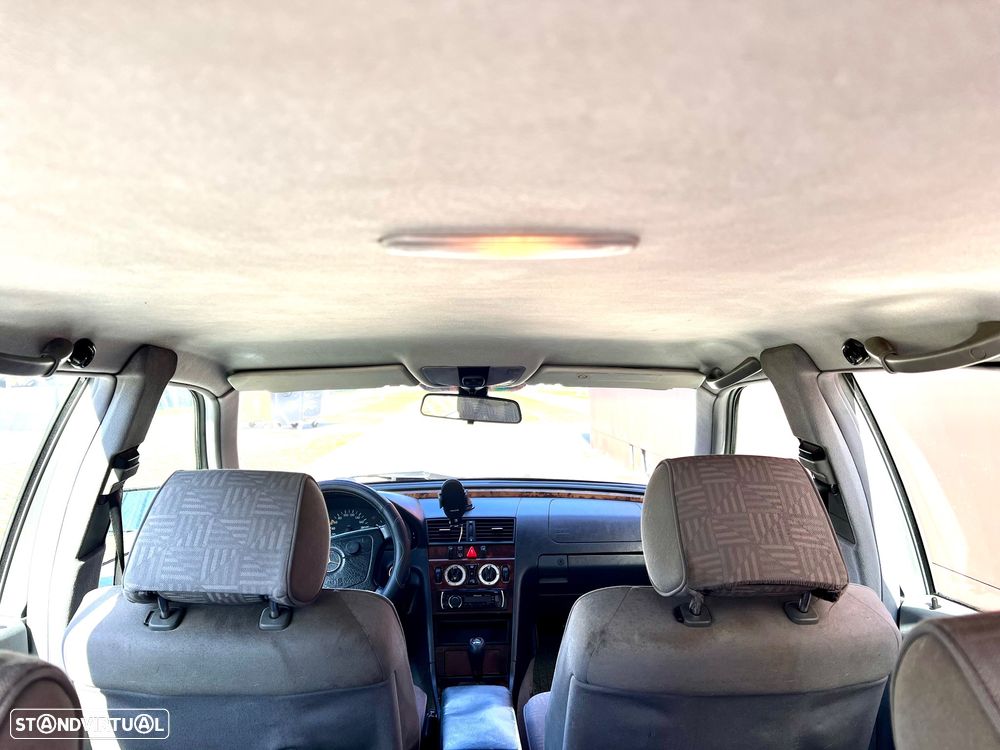 Mercedes-Benz C 220 - 12