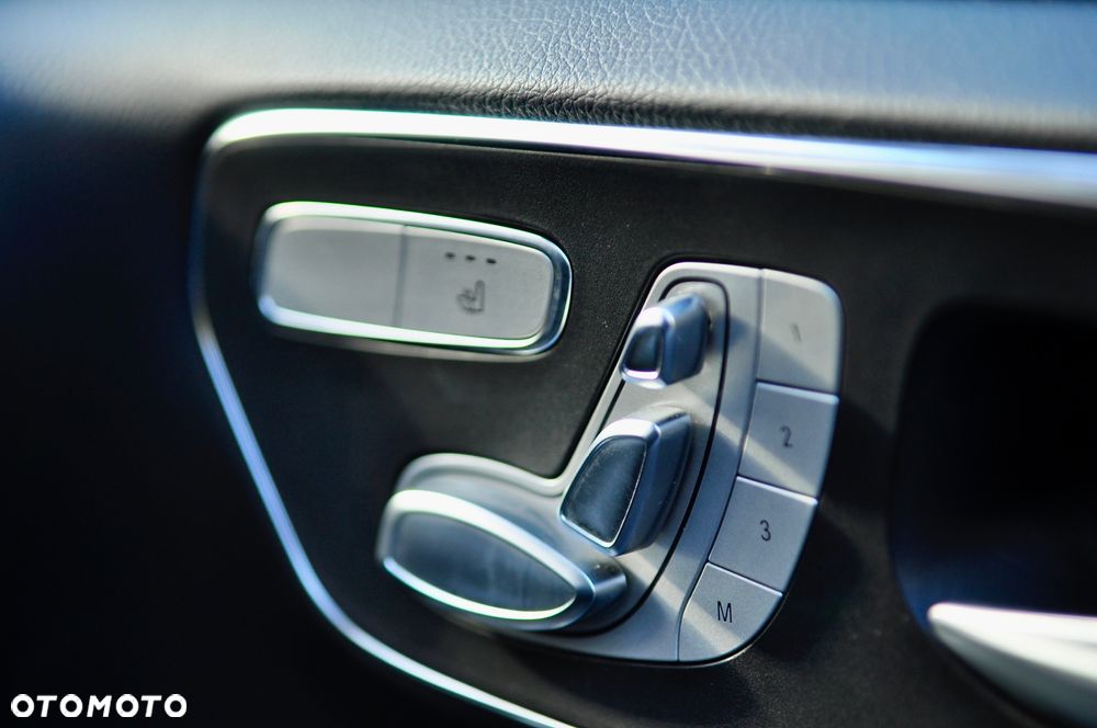 Mercedes-Benz Klasa V 300 d 4-Matic 9G-Tronic (ekstra d³) - 19