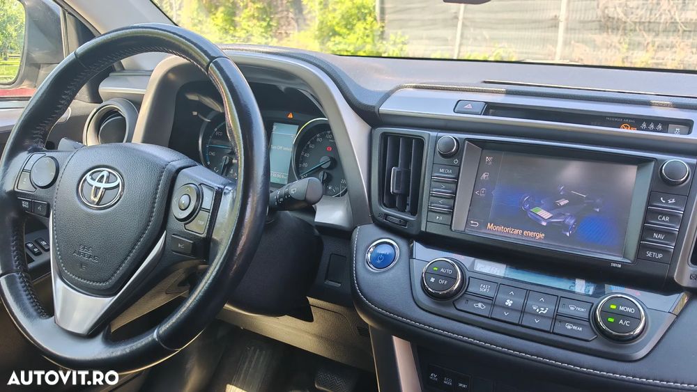 Toyota RAV4 - 12